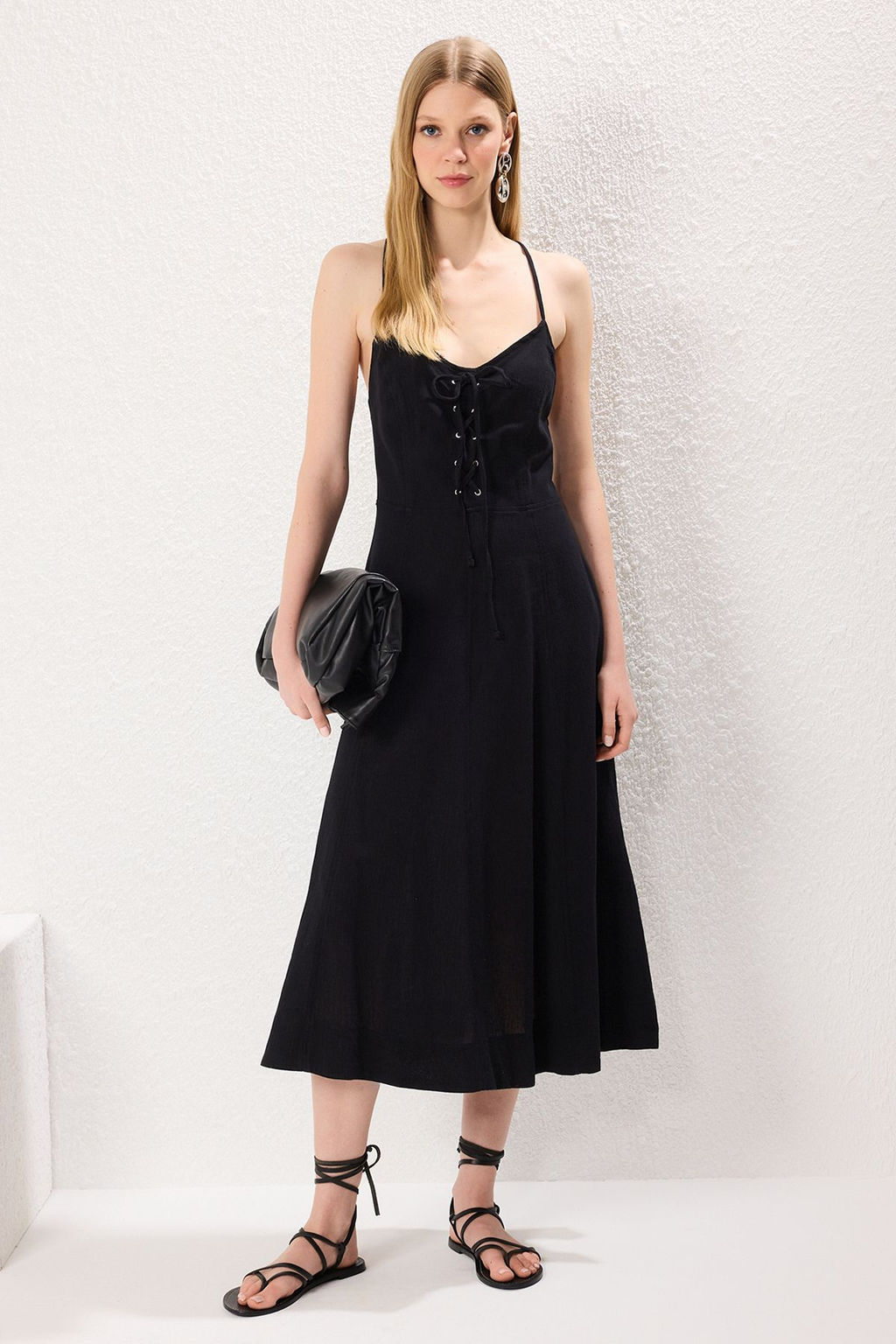 TRENDYOLMILLA Turuncu Belden Ac?lan Baglama Detayl? Midi Dokuma Elbise TWOSS23EL01913