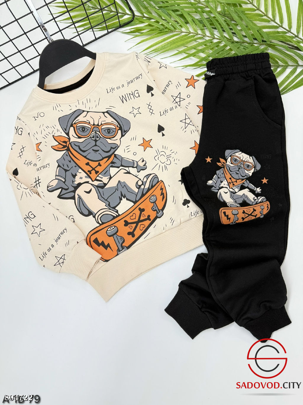 Костюм для мальчика с рисунком
