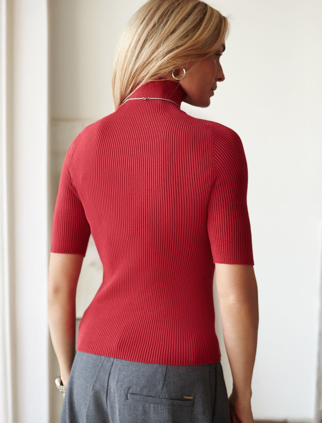 Водолазка тонкой вязки в рубчик из хлопка с нейлоном - Vilatte фото 5