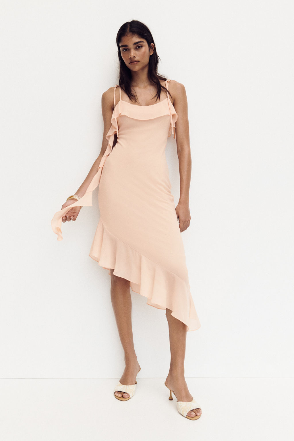 Vestido de volantes con tirantes de lazo - H&m фото 2