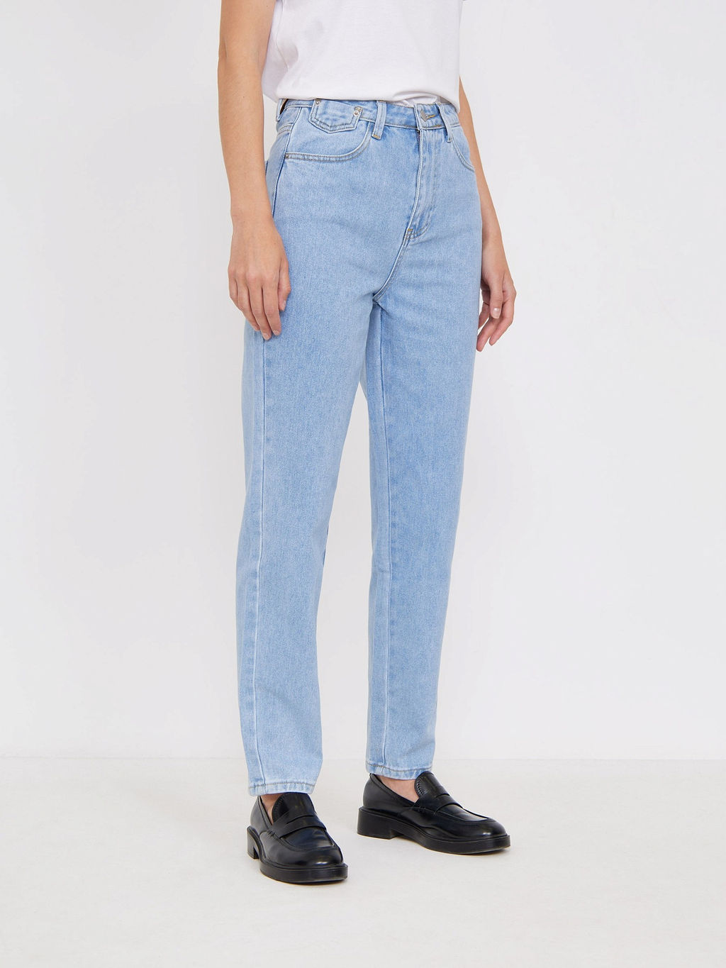 ЕМКА / Зауженные джинсы из плотного хлопка - Emka фото 3