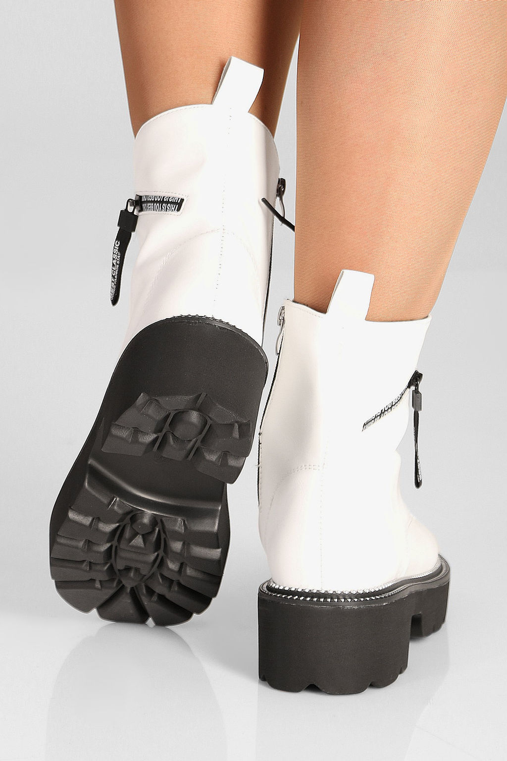 Ботинки белые стильные