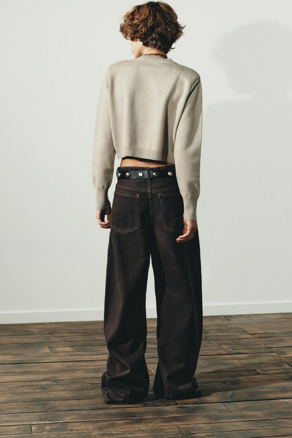 CROPPED KNIT SWEATER WITH SHOULDER PADS