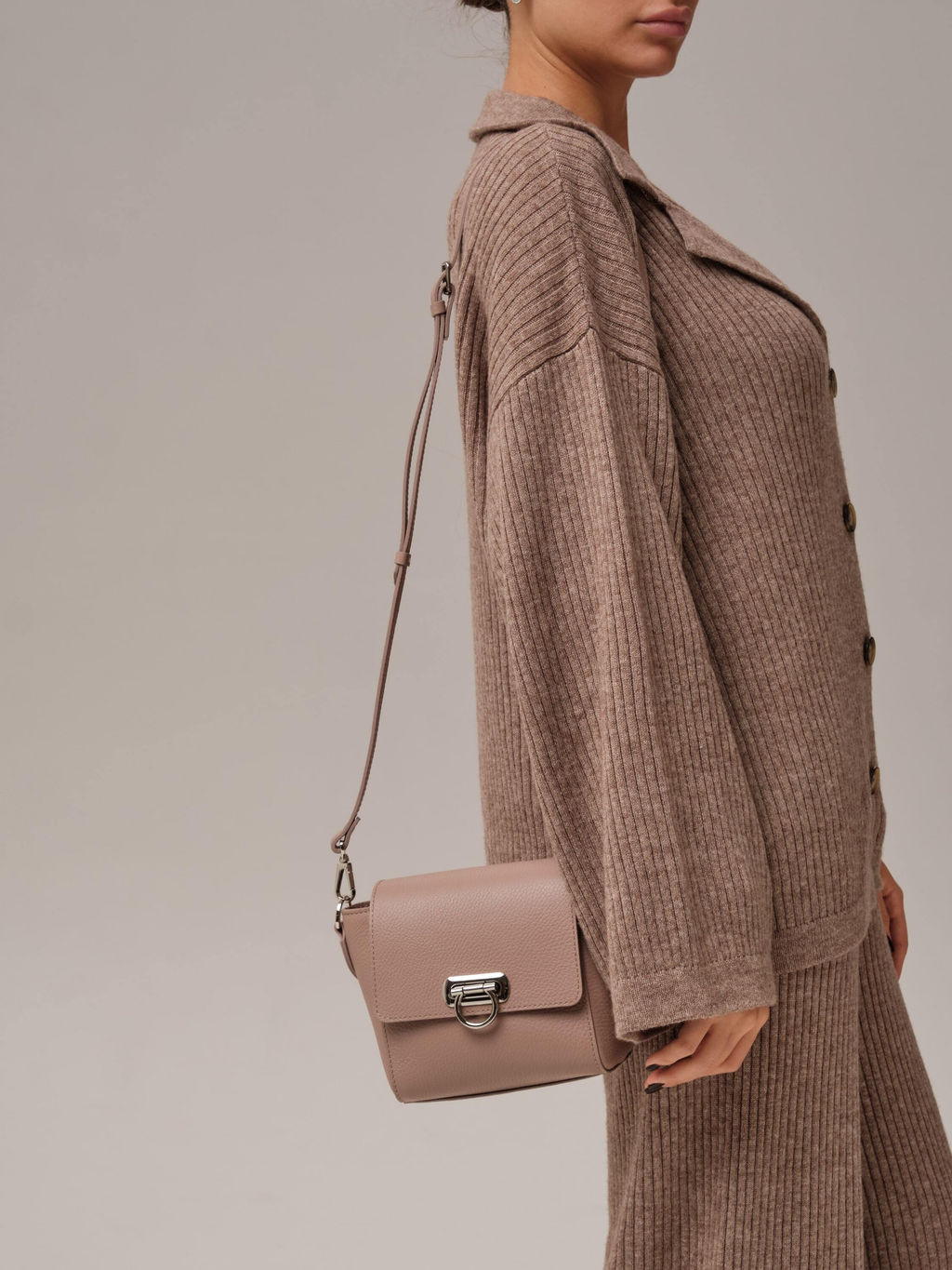 Сумка кросс-боди Azaro 3520 фруктовый мусс