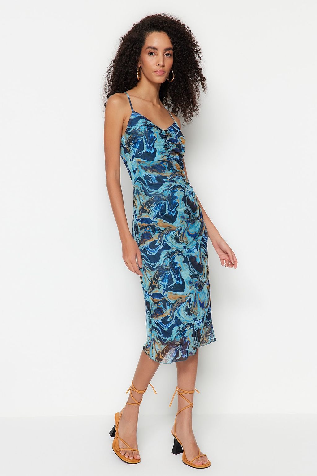 TRENDYOLMILLA Mavi Desenli Buzgulu Tul Bodycone/Vucuda Oturan Esnek Orme Elbise TWOSS23EL00646  фото 5