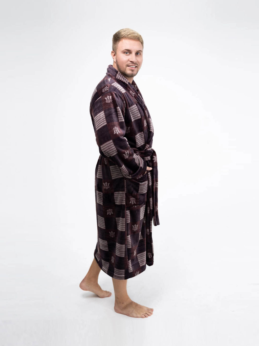 Халат мужской, цвет пурпурный