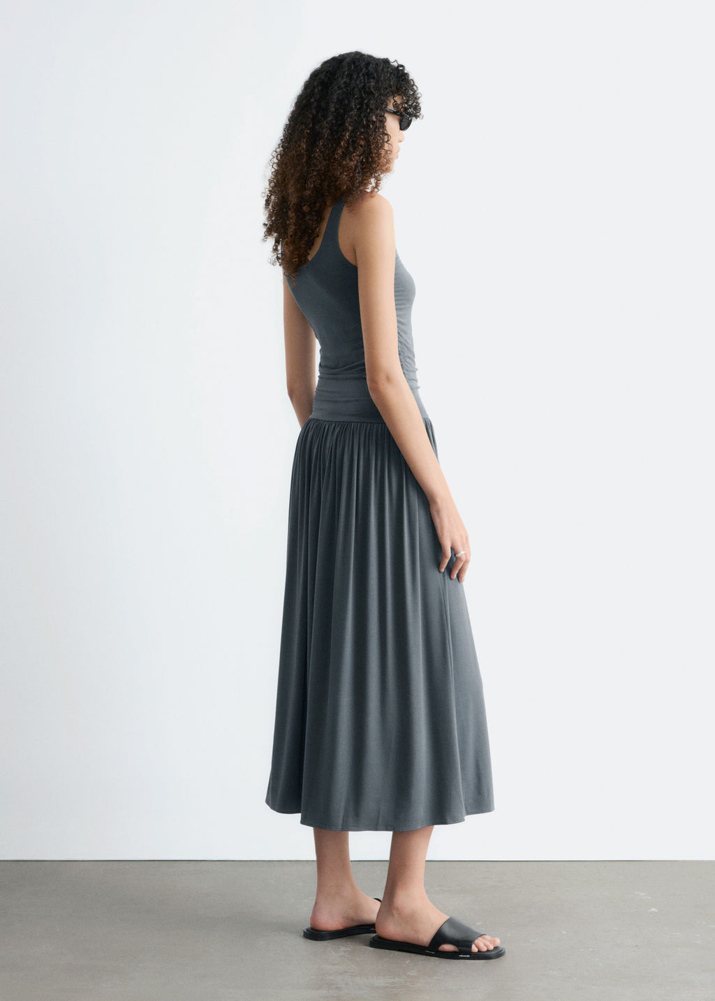 Maxivestido de punto fruncido - H&m фото 6