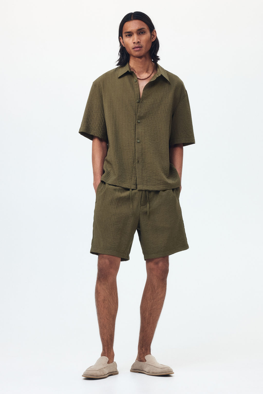 Pantal?n corto texturizado Relaxed Fit - H&m фото 5