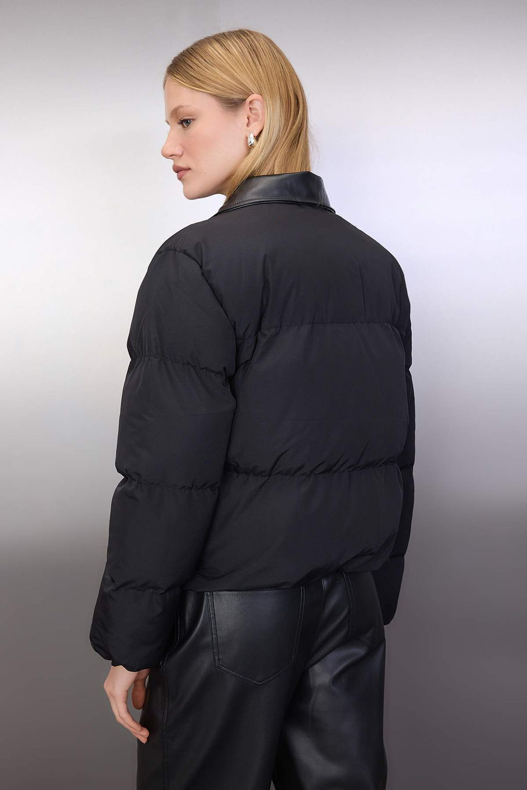 Siyah Oversize Kal?p Yakas? Suni Deri Detayl? Sisme MontTWOAW26MO00140 - Trendyolmilla фото 7