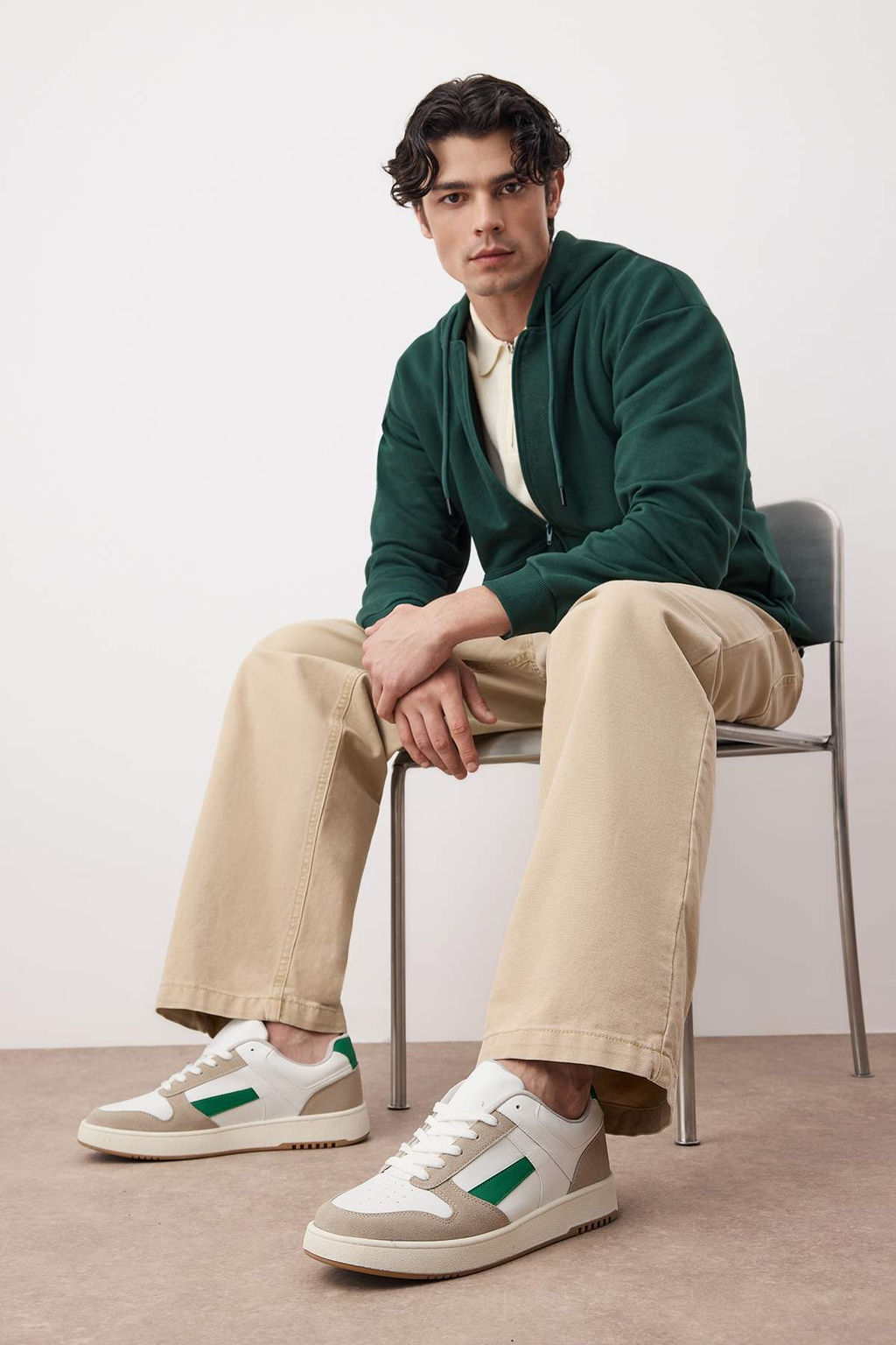 Beyaz Blok Renk Detayl? Retro Erkek Sneaker
TAKAW26SN00021 - Trendyolmilla фото 2