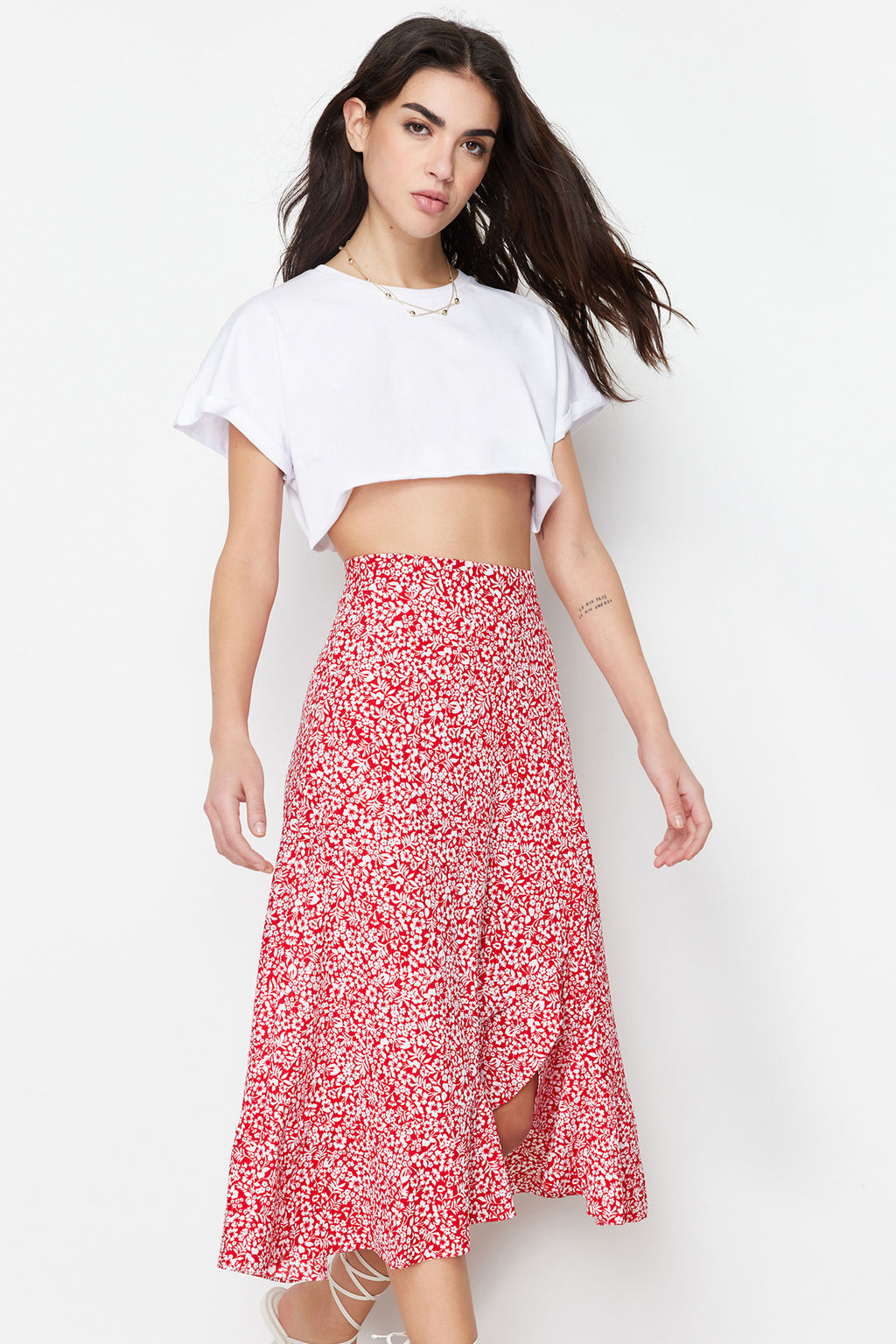 TRENDYOLMILLA K?rm?z? Bask?l? Buzgu Detayl? ve Volanl? Yuksek Bel Esnek Etek TWOSS21ET0029 фото 37