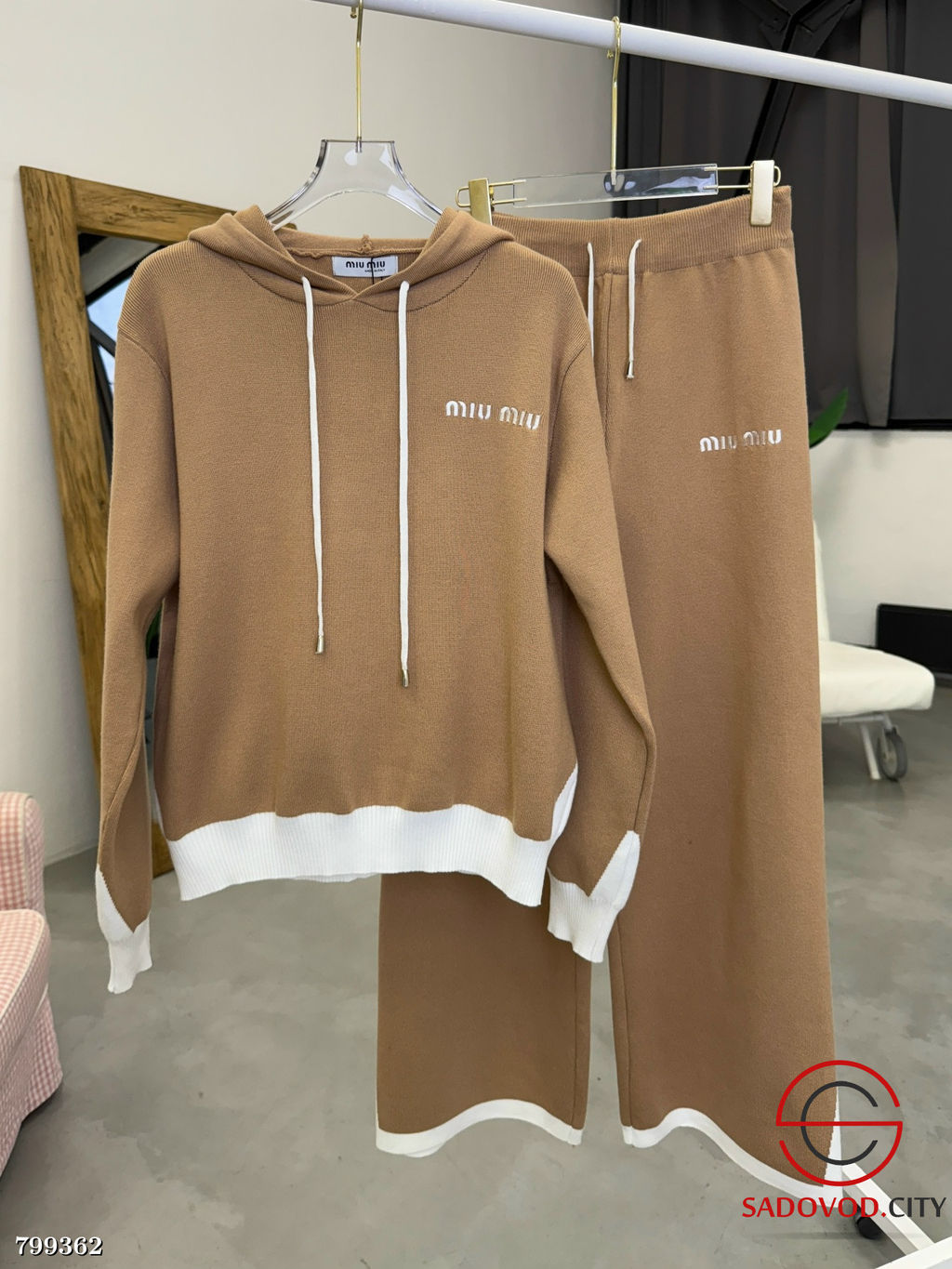 спортивный женский костюм - Bruno фото 2