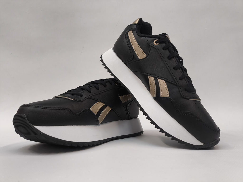 Кроссовки женские