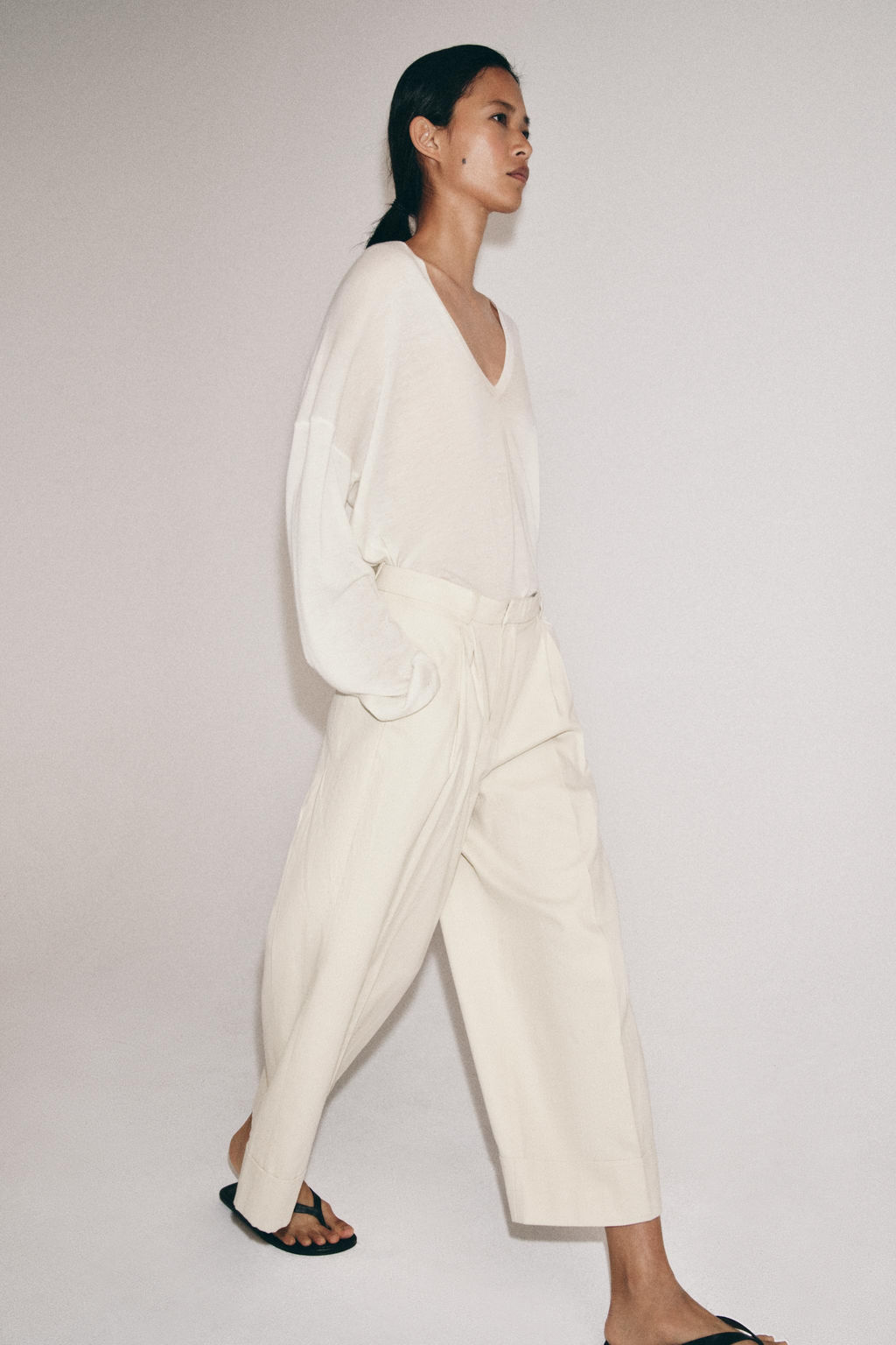 PANTAL?N PLIEGUES CON LINO ZW COLLECTION / Crudo - Zara фото 4