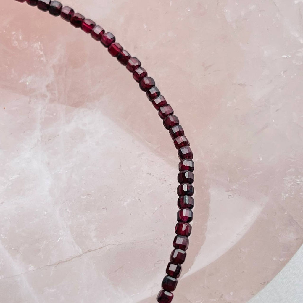 Колье из Граната