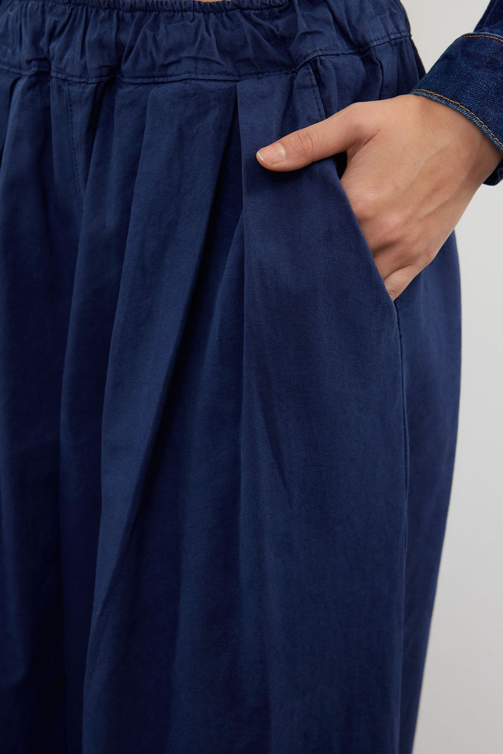 Lacivert Pileli Yuksek Bel Wide Leg Jeans TWOAW25JE00023 - Trendyolmilla фото 4
