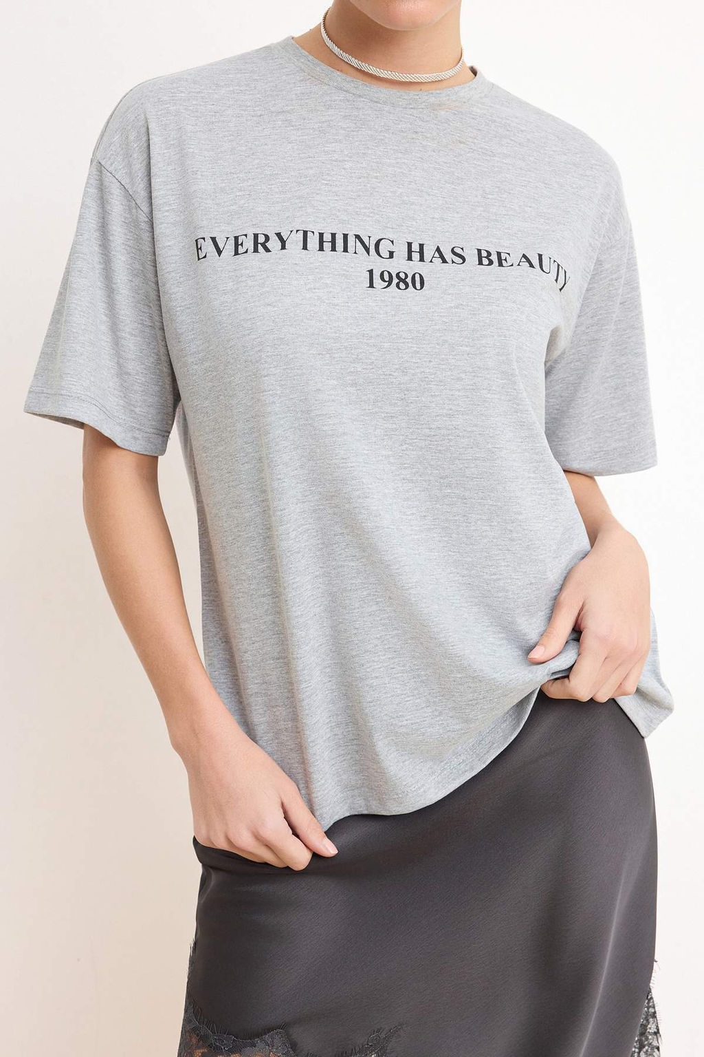 Gri Melanj %100 Pamuk Slogan Bask?l? Relaxed/Genis Rahat Kesim Orme T-Shirt TWOSS19GH0034