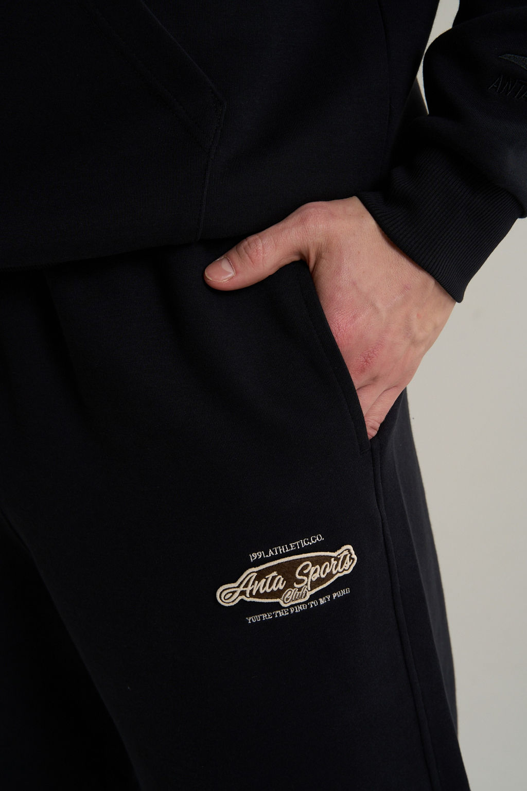 Брюки трикотажные Черный ANTA SPORTS CLUB Knit Track Pants фото 6