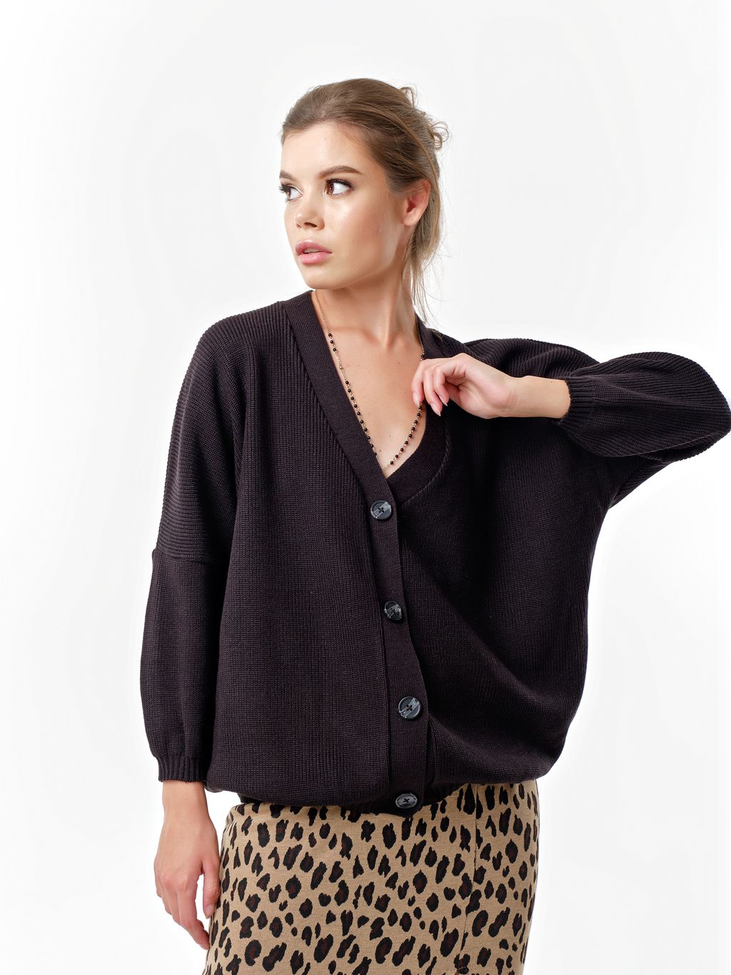 Джемпер вязаный оверсайз на пуговицах из хлопка черный