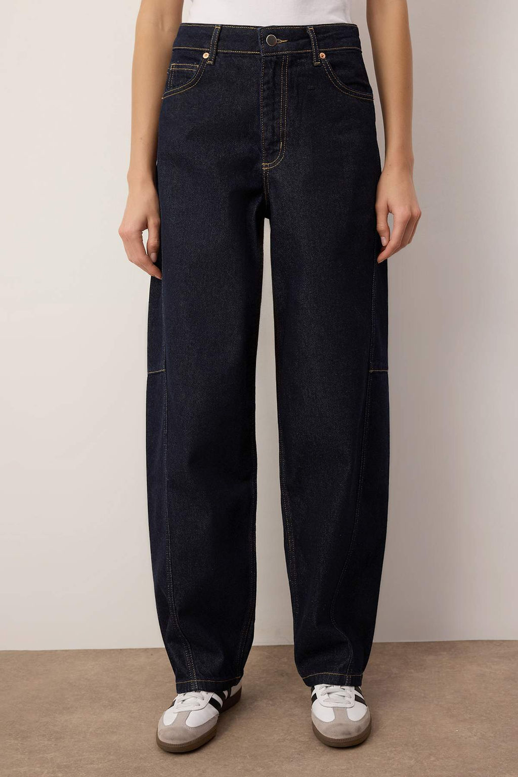 Koyu Mavi Yuksek Bel Dikis Detayl? Barrel Jeans TWOAW26JE00237 - Trendyolmilla фото 3