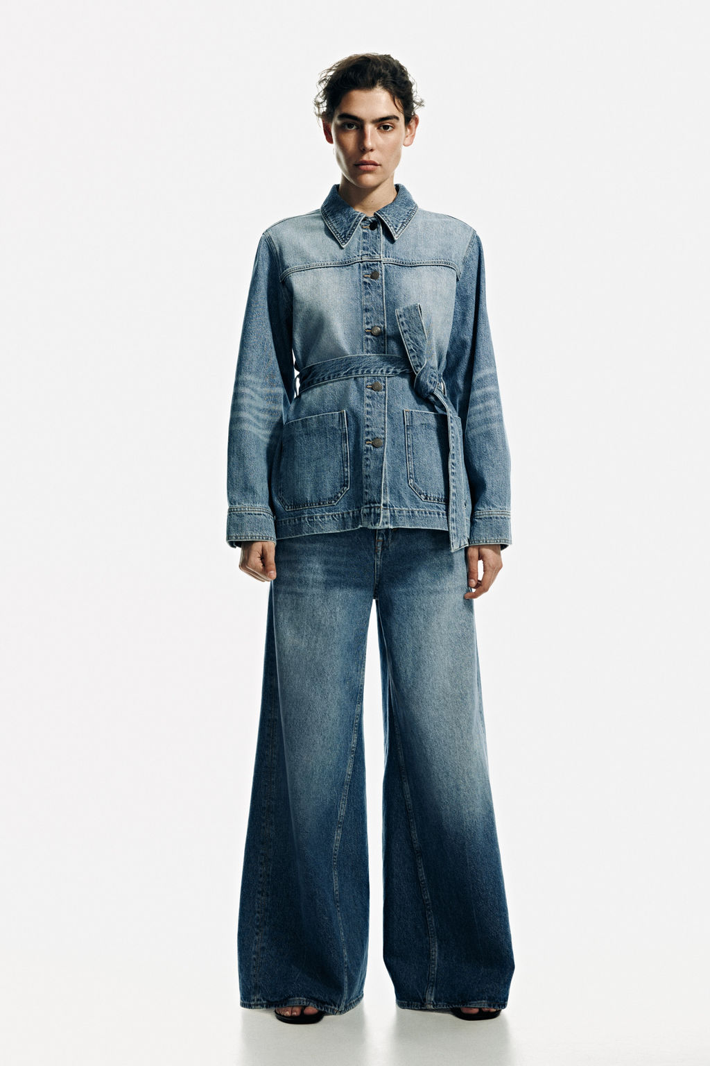 Chaqueta denim con cintur?n de anudar - H&m фото 6