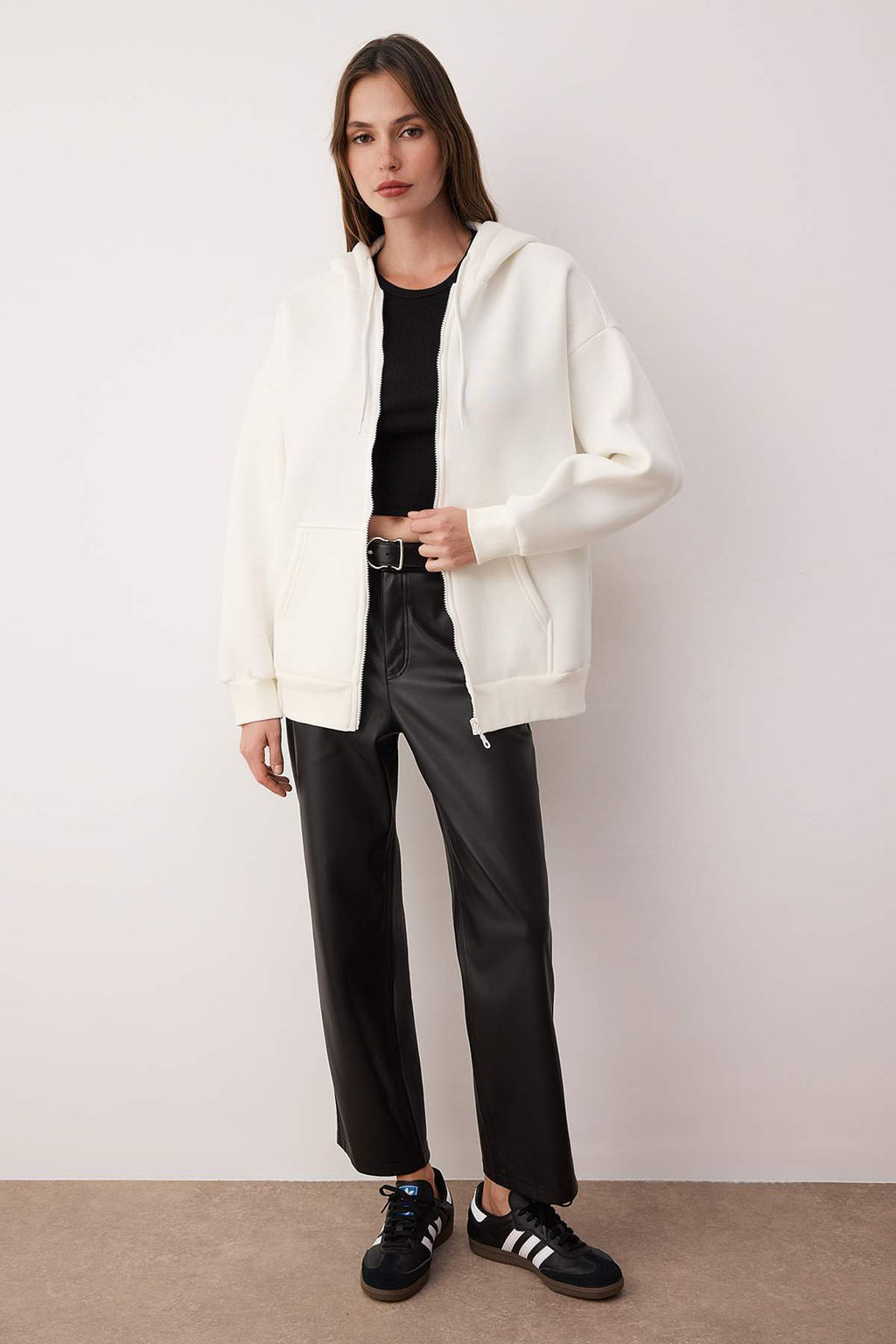 Ekru Oversize/Rahat Kesim Fermuarl? Kal?n Ici Polarl? Orme Sweatshirt TWOAW24SW00188