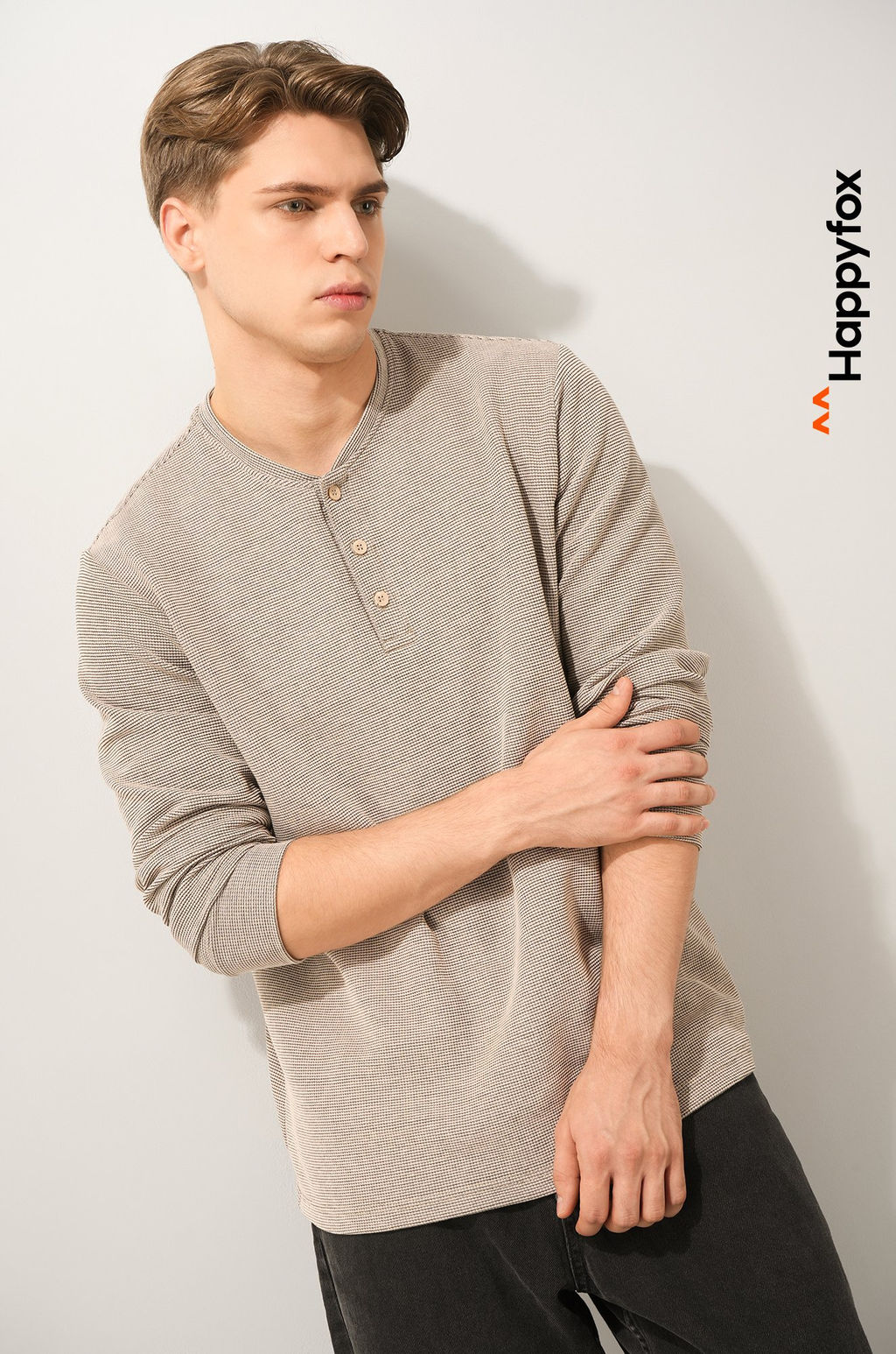Мужской лонгслив на пуговицах Happyfox
