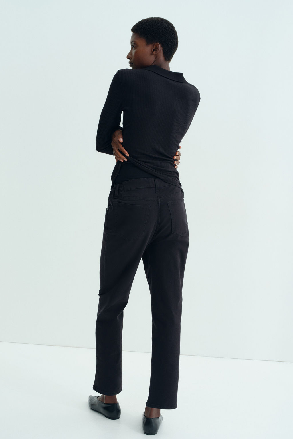 MAMA Straight Ankle Jeans
