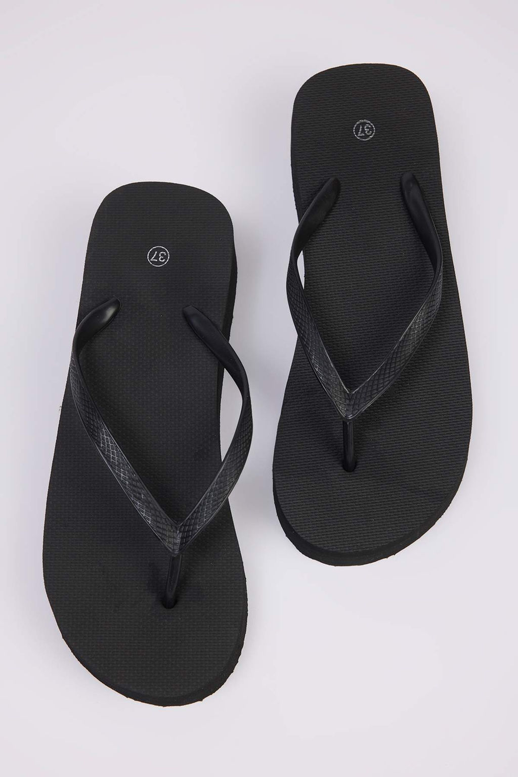 Siyah Kad?n Parmak Aras? Dolgu Topuk Wedge Kad?n Pilaj Terlik TAKSS25TE00062 - Trendyolmilla фото 2