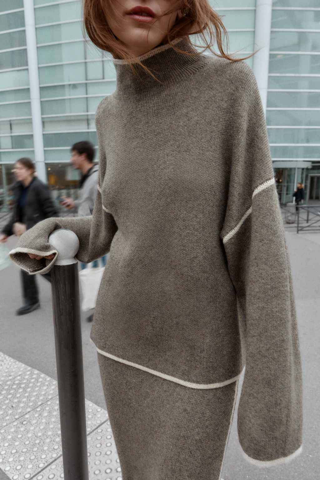 KNIT JUMPER WITH CONTRAST TRIMS - Zara фото 5