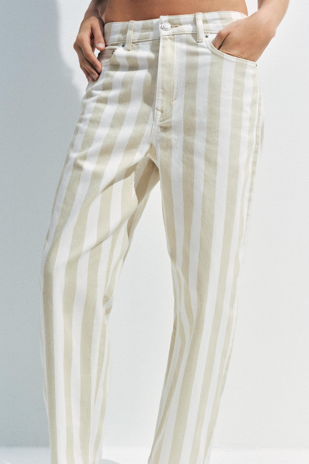JEANS ZW COLLETION TAPERED TIRO MEDIO RAYAS / Crudo medio - Zara фото 2