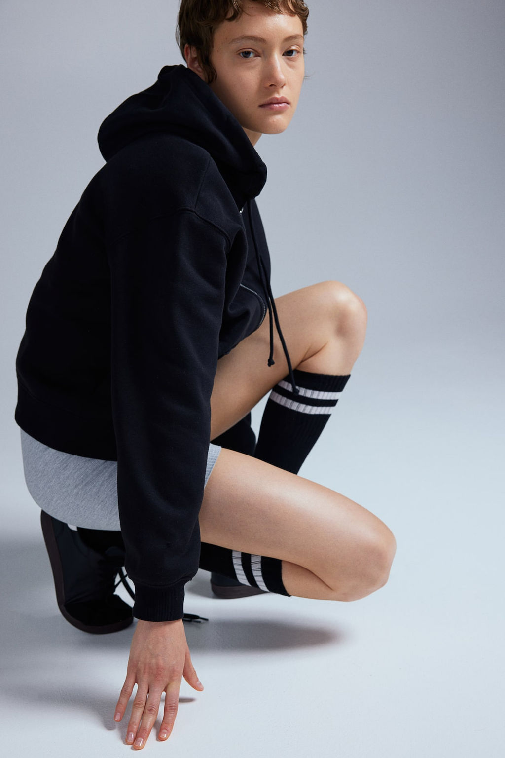 Chaqueta sudadera con capucha y cremallera