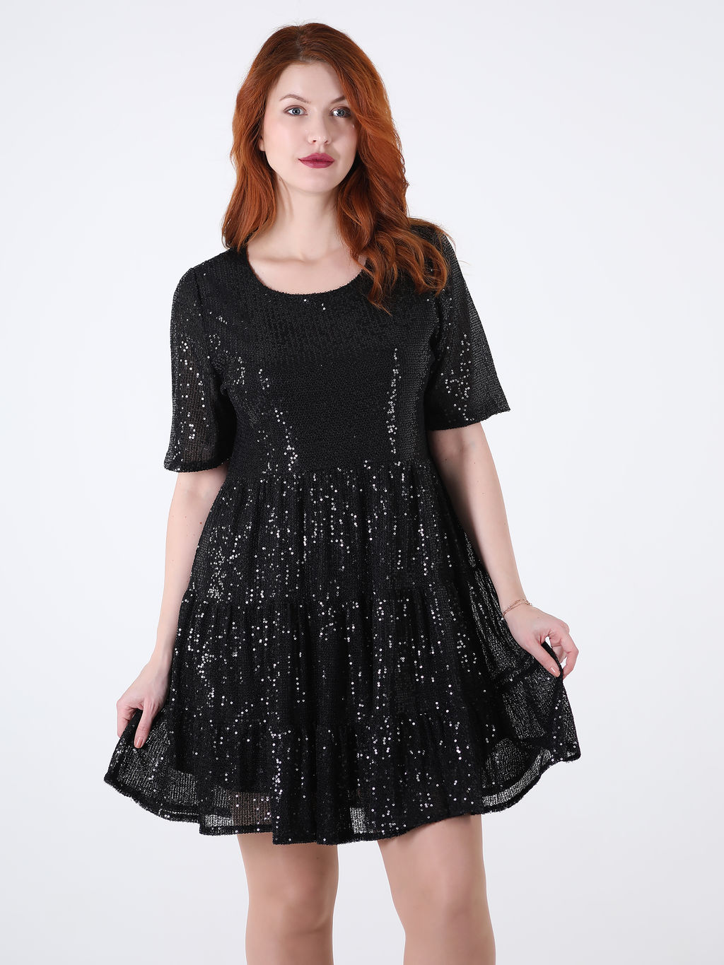 Платье блестящее черное