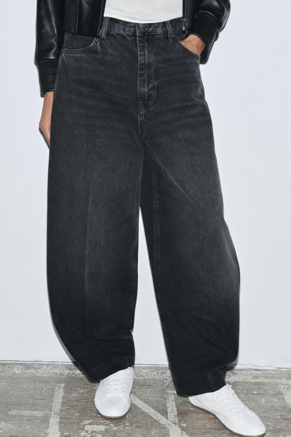 ZW COLLECTION HIGH-WAIST TAPERED JEANS - Zara фото 2
