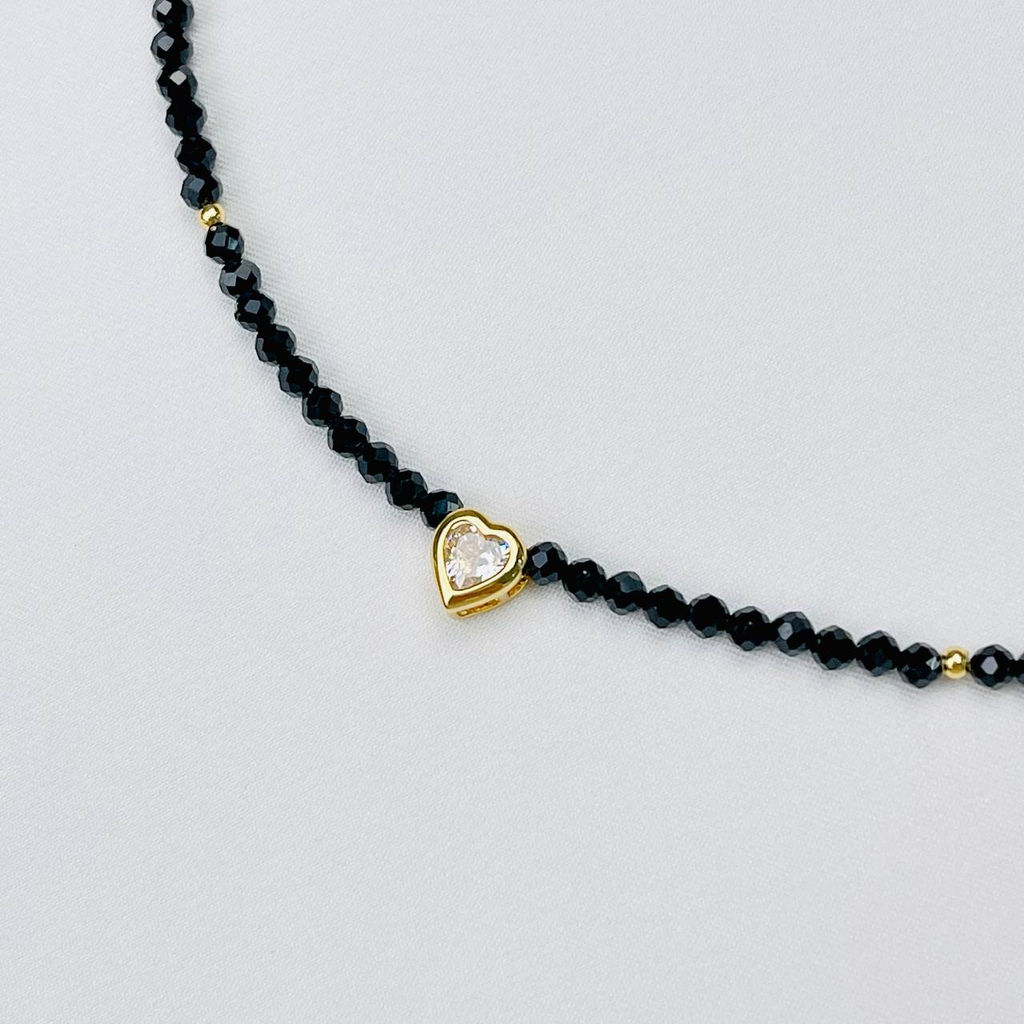 Чокер из черной Шпинели со вставкой "Сердце" огранка