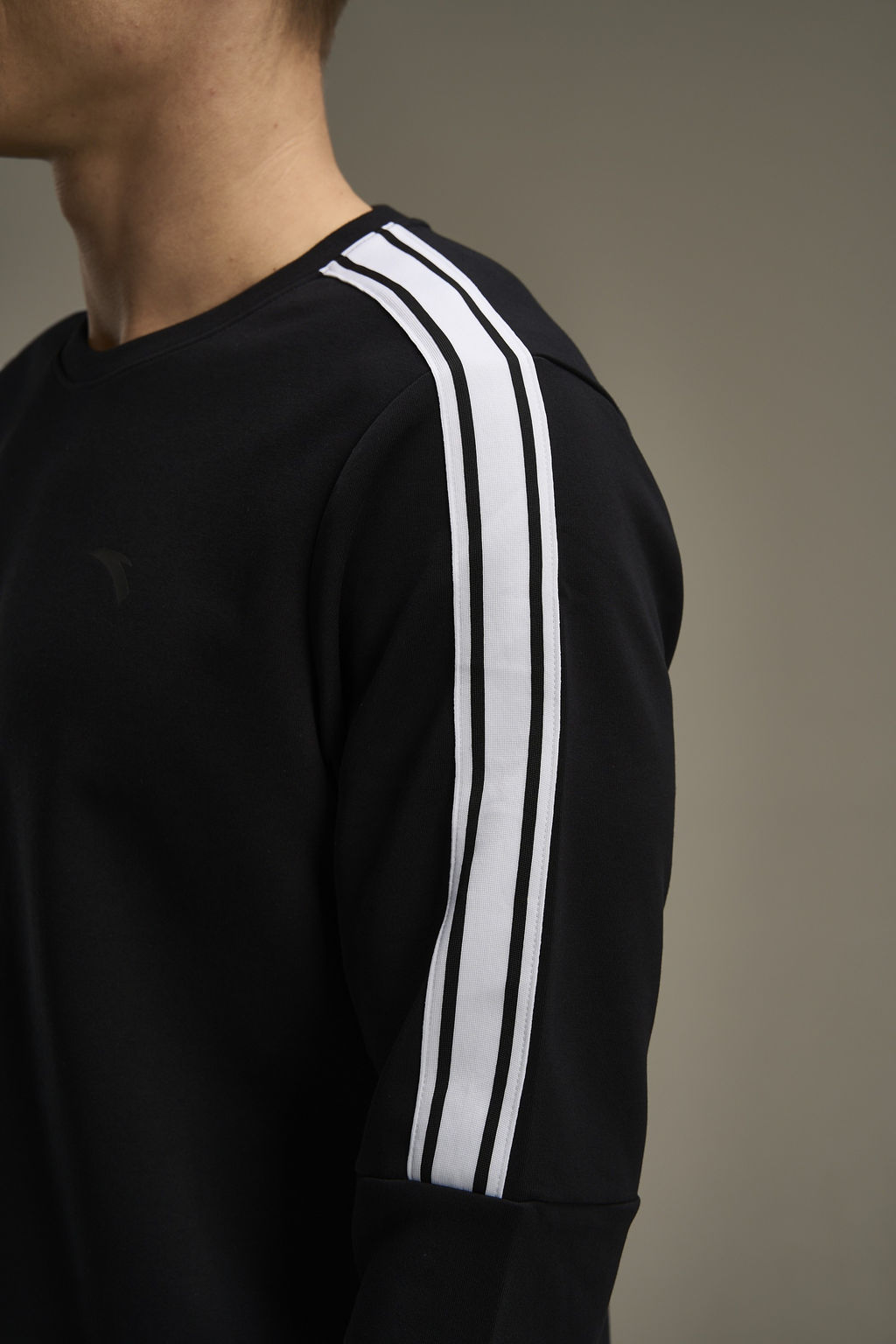 Свитшот Черный - Anta фото 6