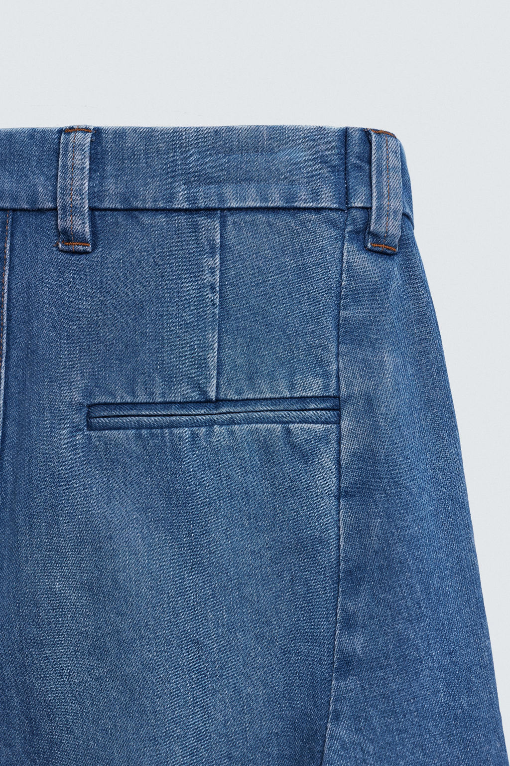 BERMUDA DENIM RELAXED FIT PLIEGUES / Azul