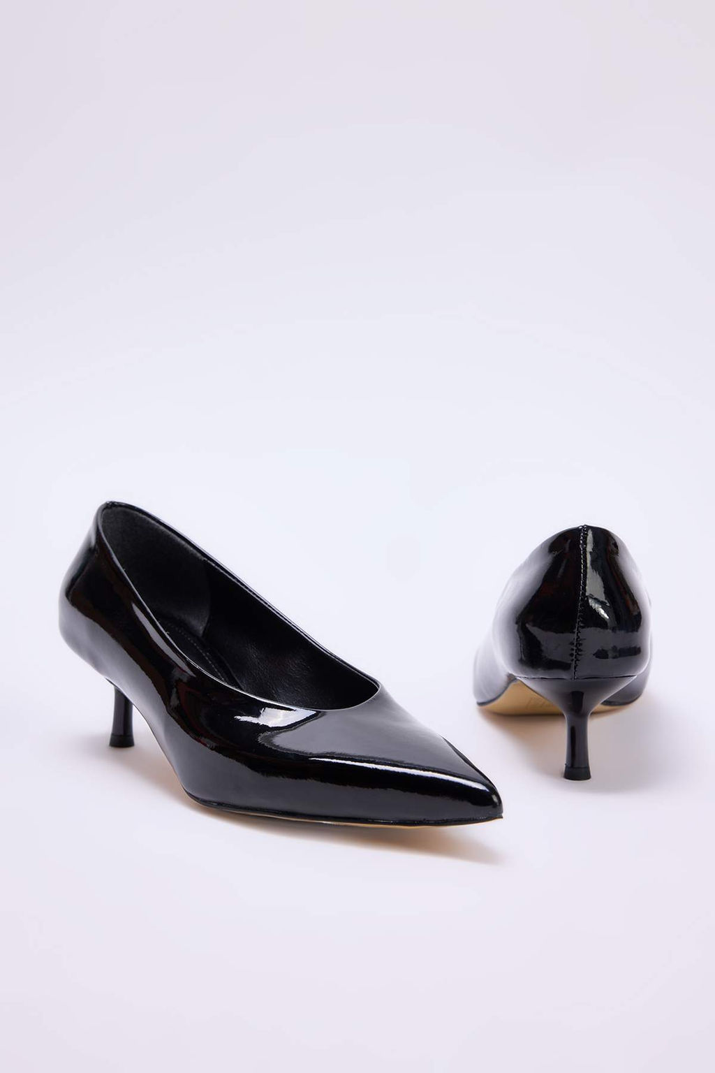 Siyah Rugan Kad?n 4 cm Kitten Topuklu Ayakkab? TAKSS26TO00036 - Trendyolmilla фото 2