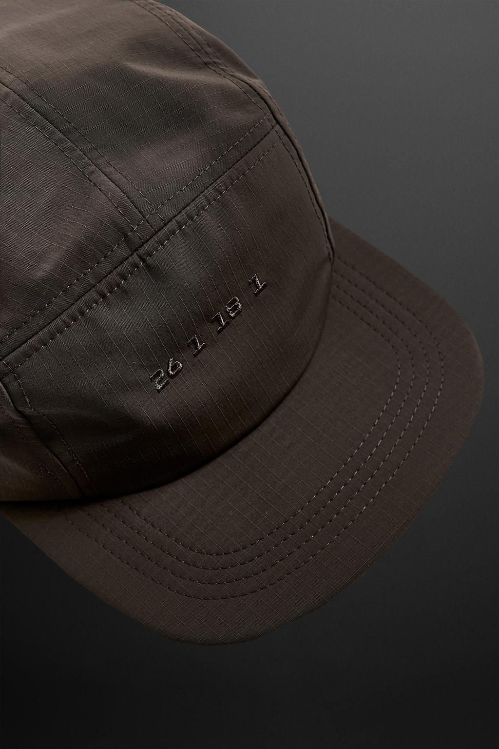 EMBROIDERED TECHNICAL CAP - Zara фото 11