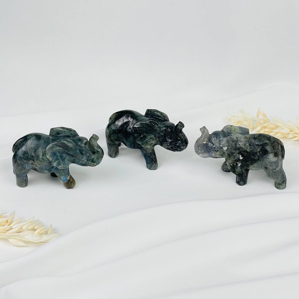 Фигурка Слон из Лабрадора