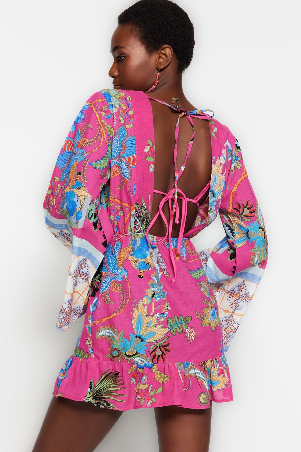 TRENDYOLMILLA Cicek Desenli Mini Dokuma Volanl? %100 Pamuklu Plaj Elbisesi TBESS23EL00030  фото 3