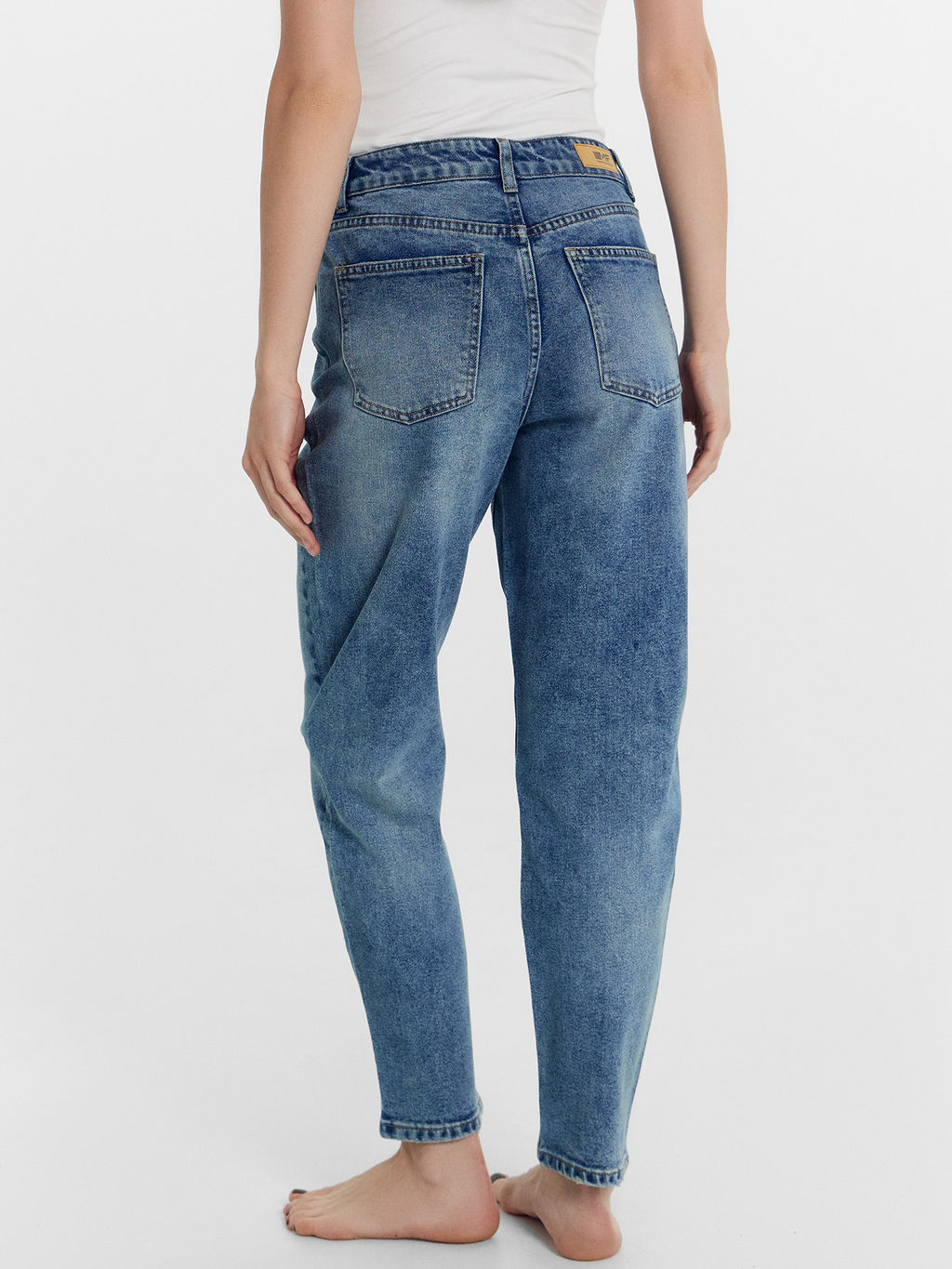 Брюки женские джинсовые mom fit синие синий 2024-DTW404-1 - Mark formelle фото 3