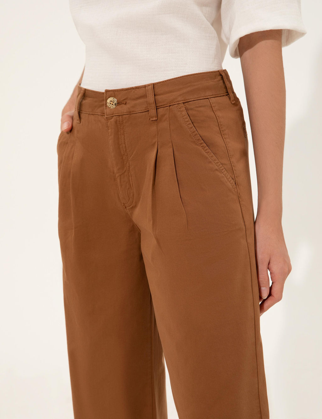 Брюки Pierre Cardin Flare Cropped табачные из канваса