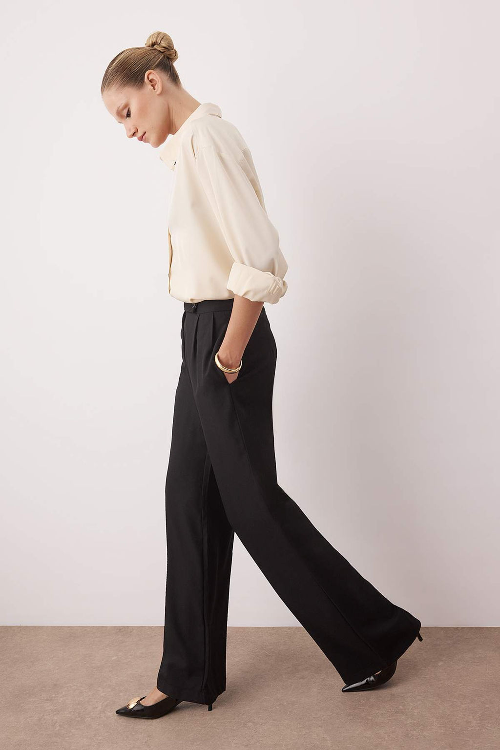 Siyah Wide Leg/Genis Paca Yuksek Bel Pantolon TWOAW26PL00036