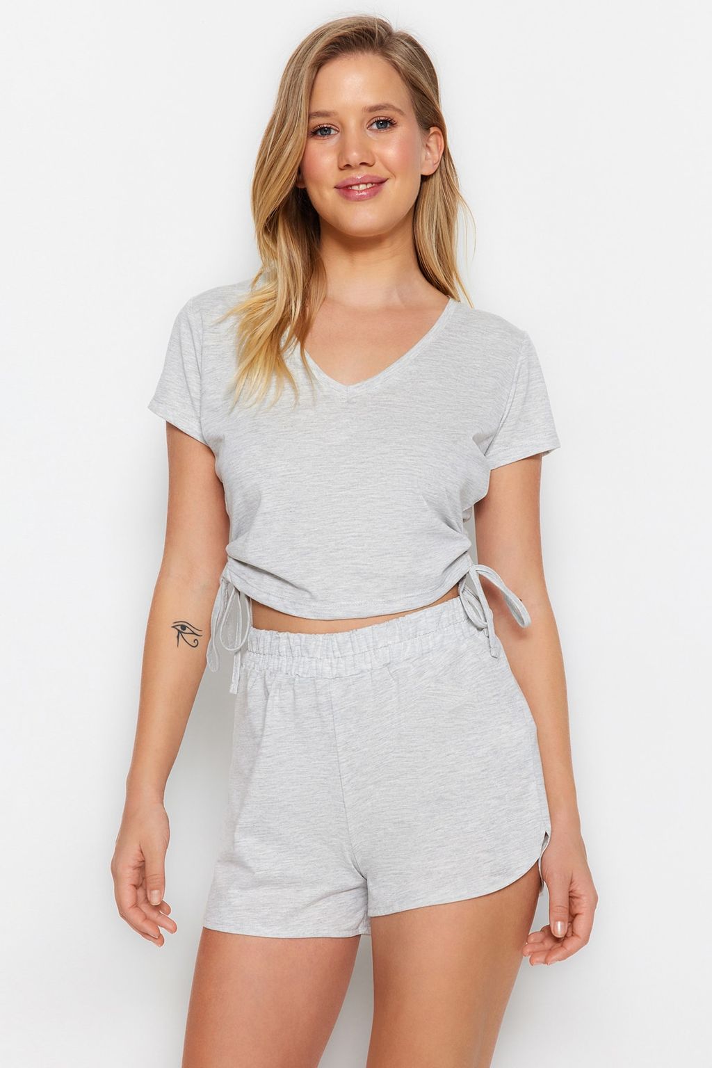 Trendyolmilla Gri Buzgulu Sortlu Orme Pijama Tak?m? THMSS23PT00010