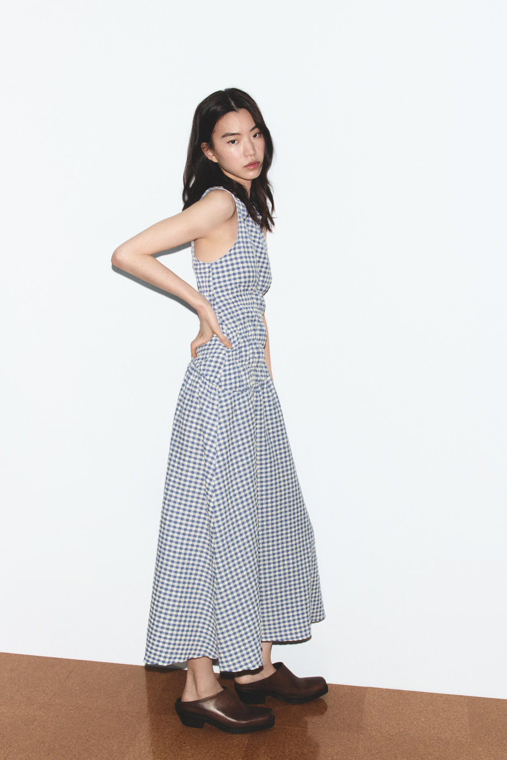 GINGHAM CHECK MIDI DRESS - Zara фото 9