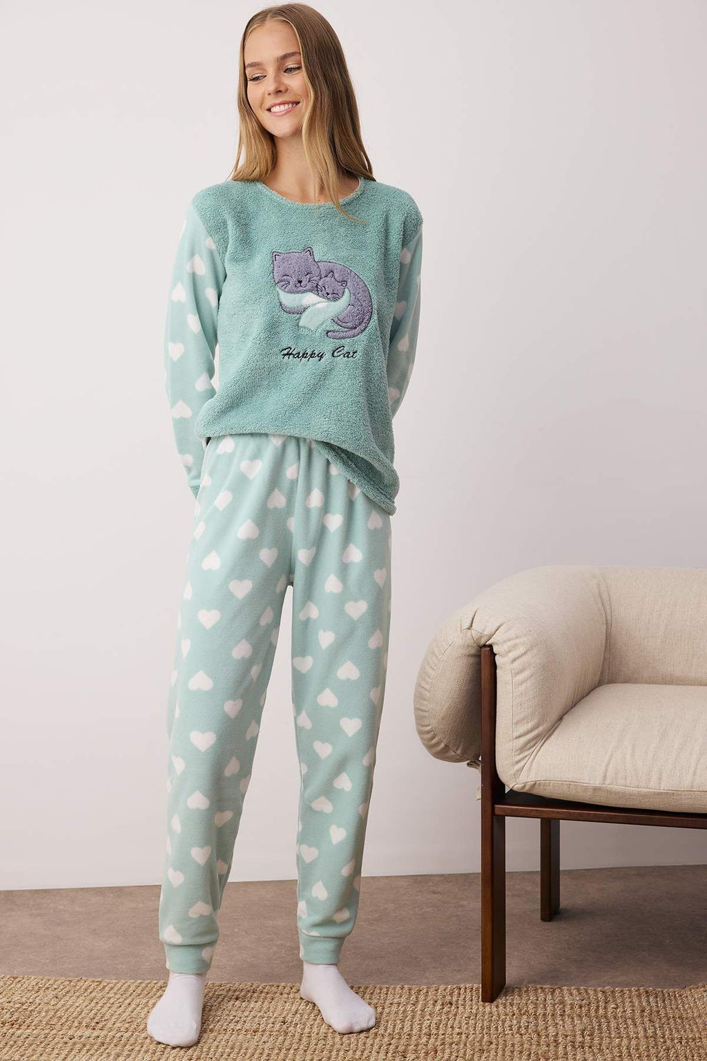 Trendyolmilla Bordo Kalpli Kedi Nak?sl? Uyku Bantl? Polar K?sl?k Orme Pijama Tak?m? THMAW21PT0669