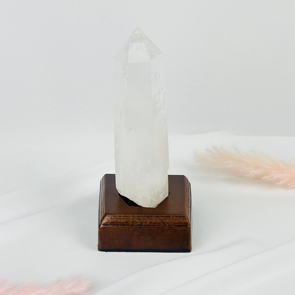 Кристалл из Горного Хрусталя на подставке - Радуга самоцветов фото 2