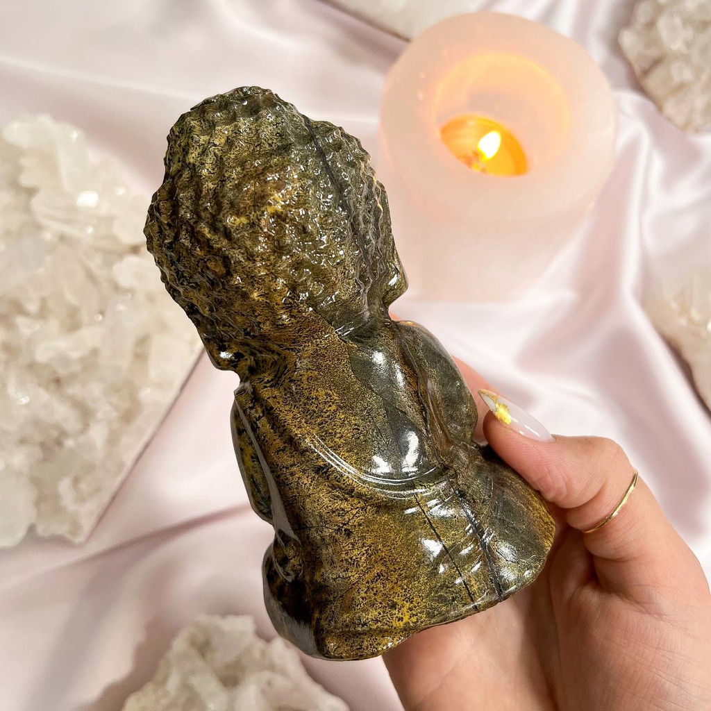 Статуэтка резная "Будда" из дендритовой Яшмы