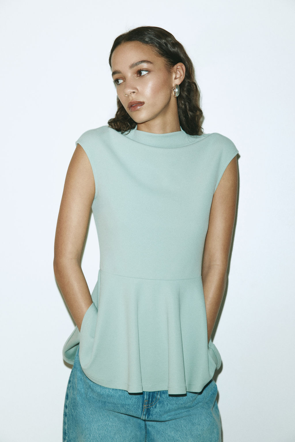 Top en punto roma con peplum - H&m фото 2